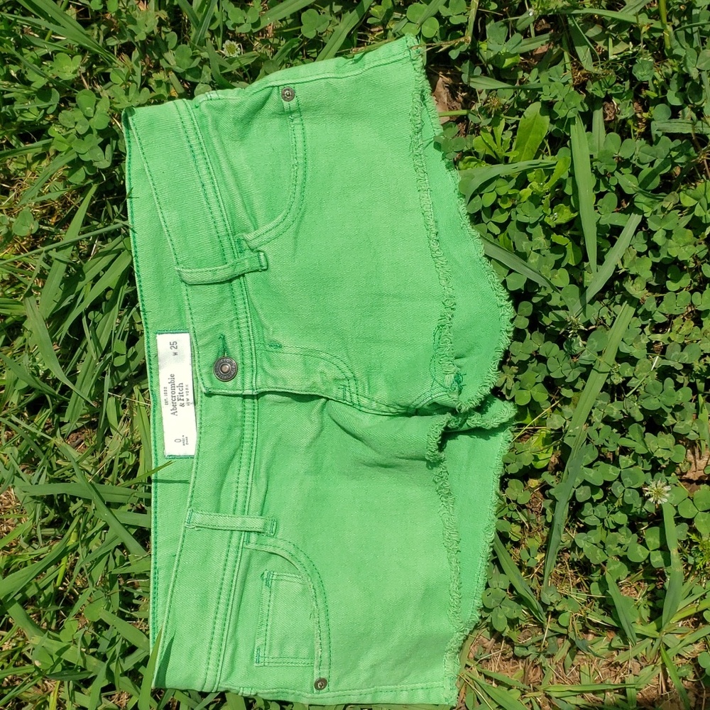 Abercrombie & Fitch shorty shorts
